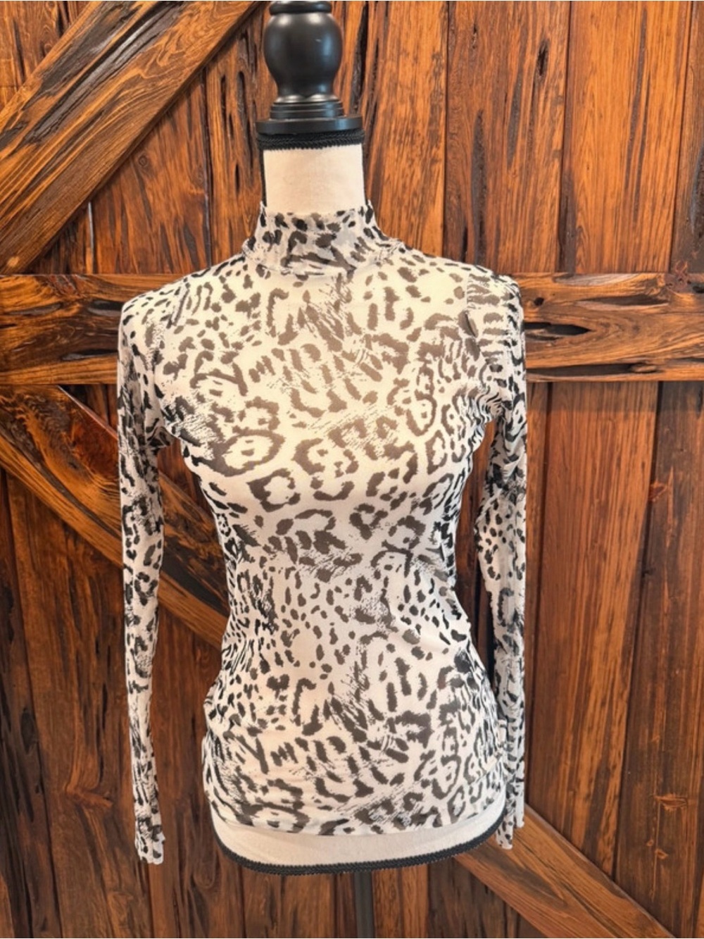 Women's Mock Neck Leopard Print Long Sleeve Top - Cream & Black